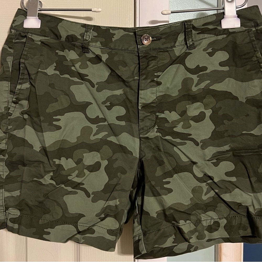 Old Navy Camo Green Women's Shorts